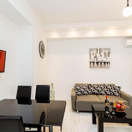 Lovely 2 Bedroom Flat Tbilisi Esterno foto