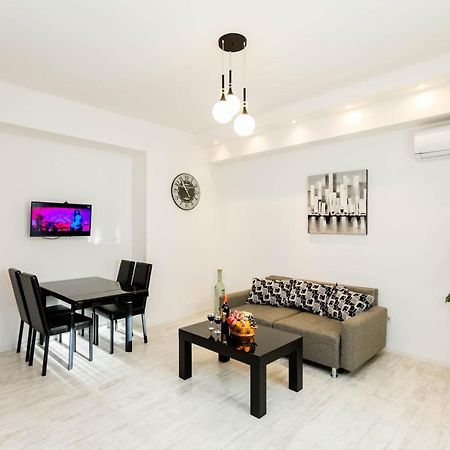 Lovely 2 Bedroom Flat Tbilisi Esterno foto