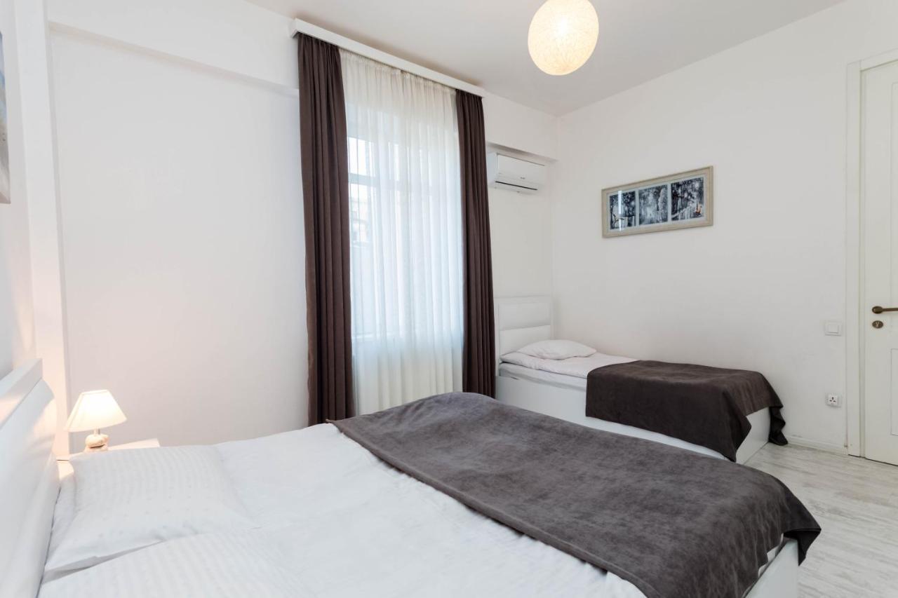 Lovely 2 Bedroom Flat Tbilisi Esterno foto