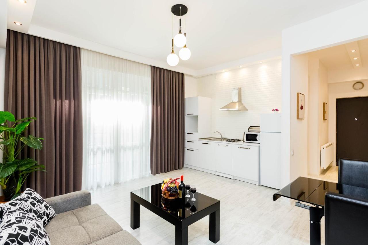 Lovely 2 Bedroom Flat Tbilisi Esterno foto